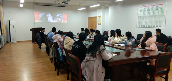 4b8e9e01fecb448ab0070150a2f904eb.jpg 会议现场.jpg