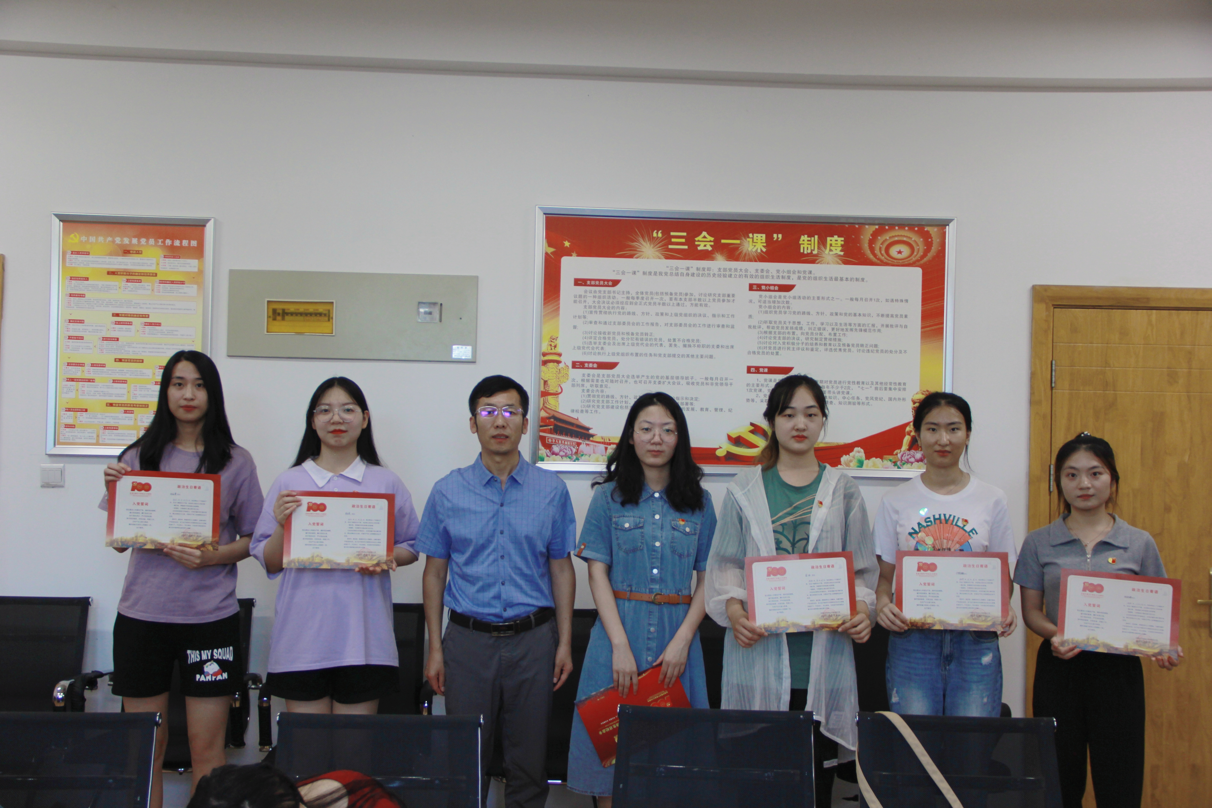 f25d44835d7f48e097294d28c9cda11e.jpg f25d44835d7f48e097294d28c9cda11e.jpg