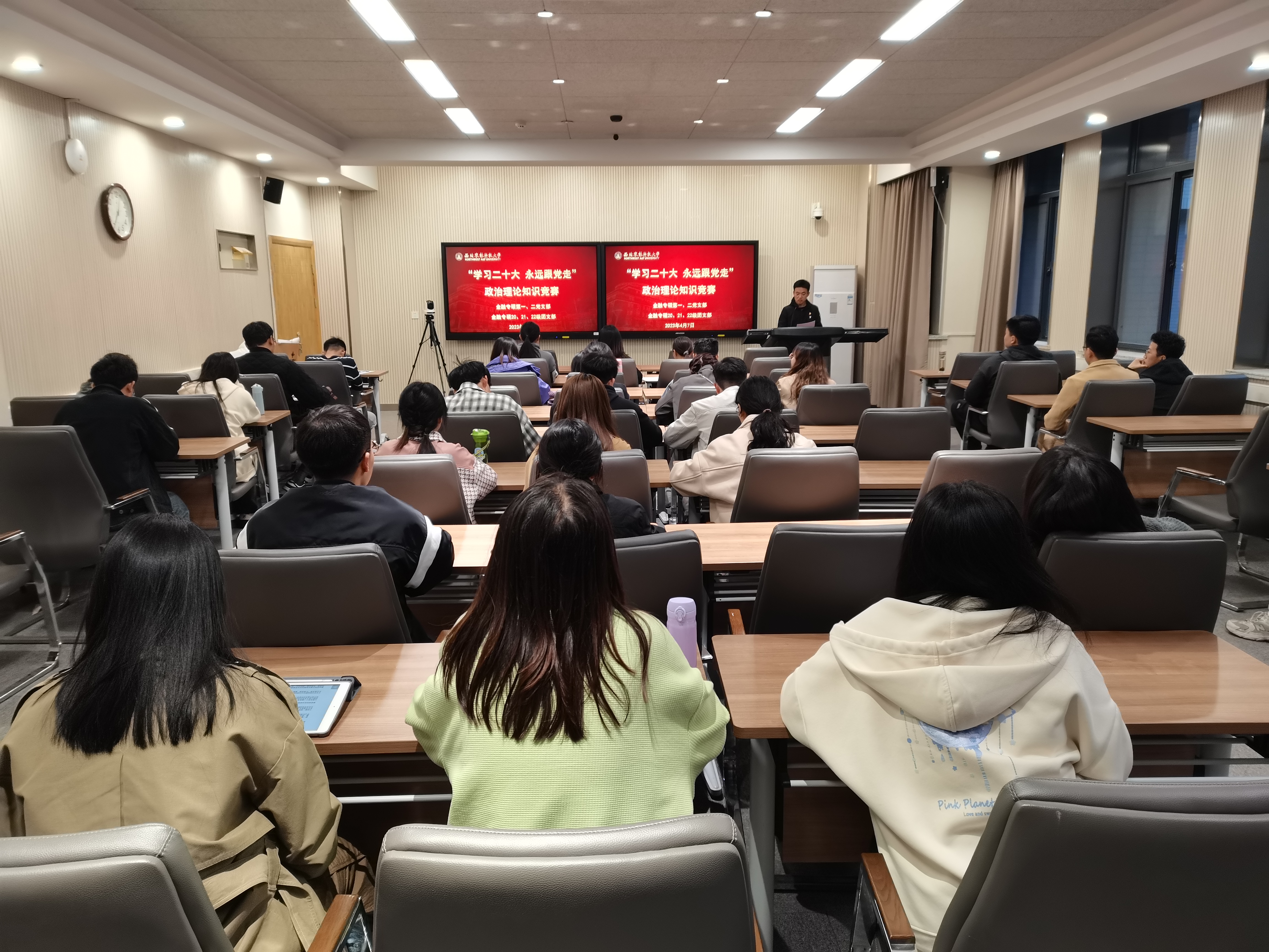 9f5e0206bdf04c8ab87771d172ea74d1.jpg 9f5e0206bdf04c8ab87771d172ea74d1.jpg