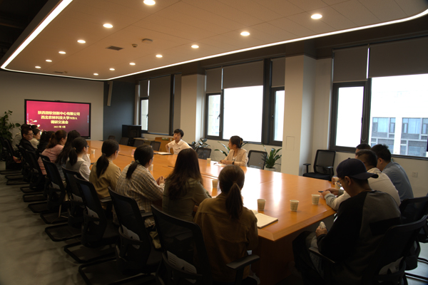 266ea56662ff45c6b488459396cb091a.jpg 座谈会.jpg